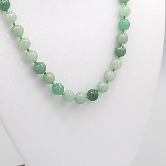 Womens Light Green Aventurine Round Beaded Fashion Necklace 28 in - Picture 2 of 5